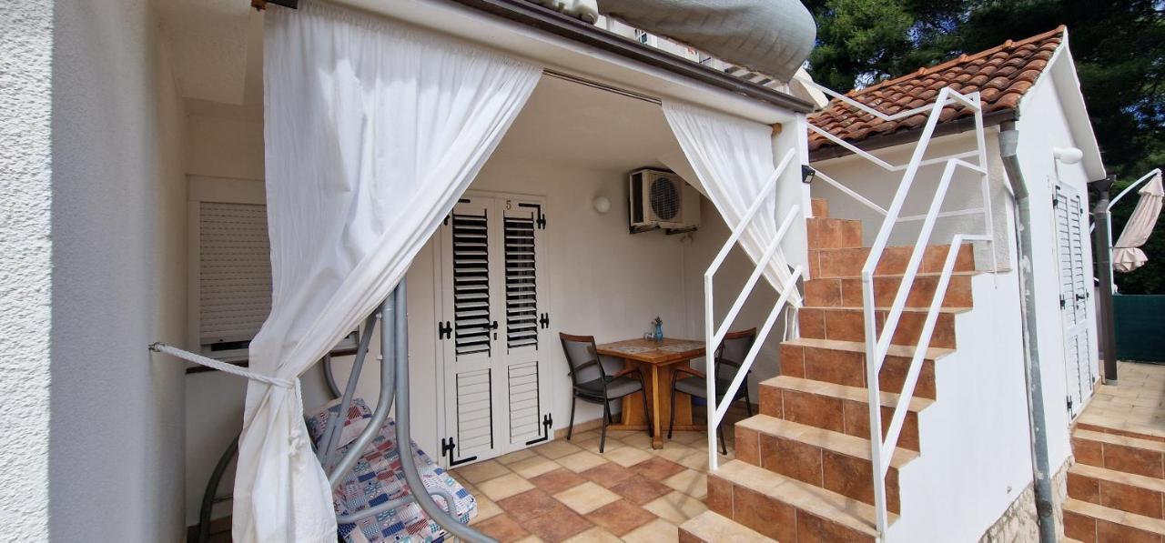 Apartmani Dutkovic Vrboska Luaran gambar