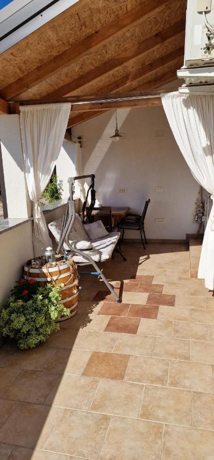 Apartmani Dutkovic Vrboska Luaran gambar