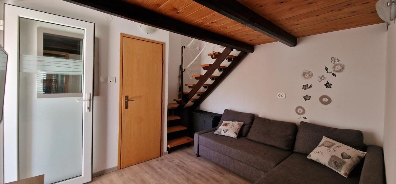Apartmani Dutkovic Vrboska Luaran gambar