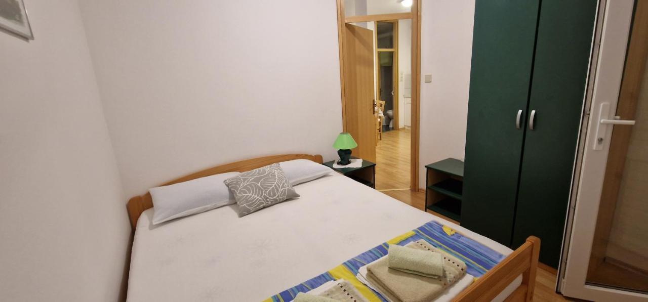 Apartmani Dutkovic Vrboska Luaran gambar
