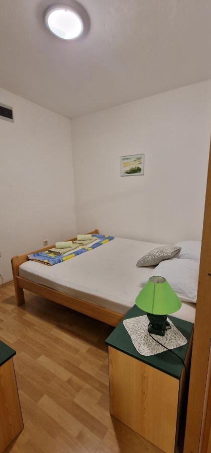 Apartmani Dutkovic Vrboska Luaran gambar