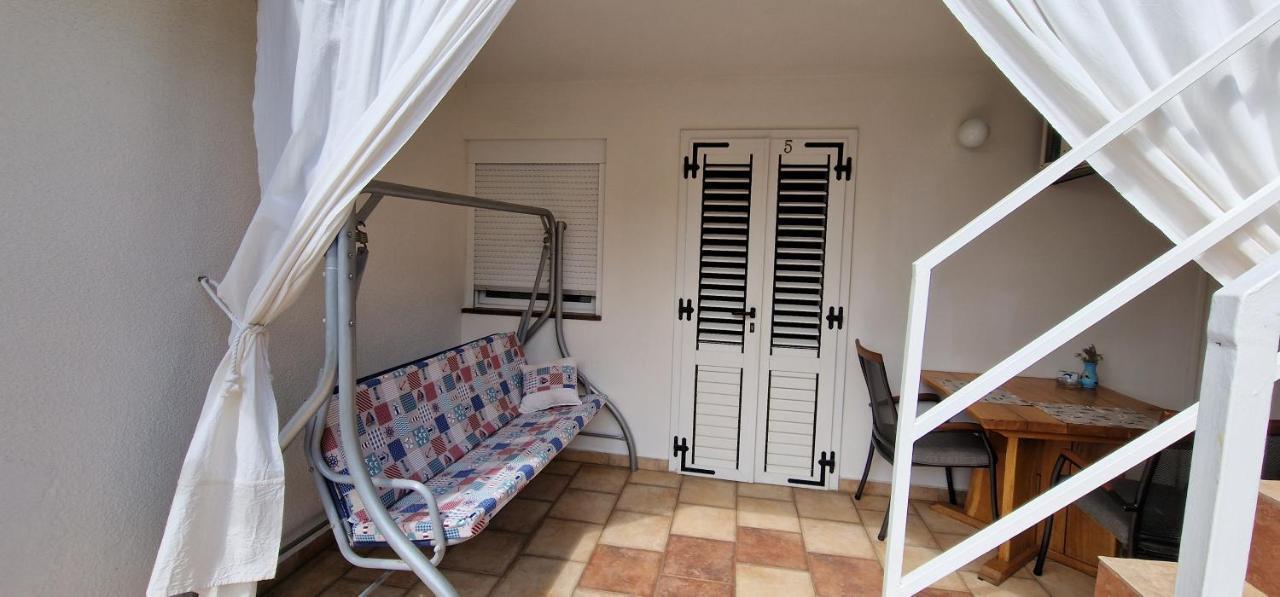 Apartmani Dutkovic Vrboska Luaran gambar