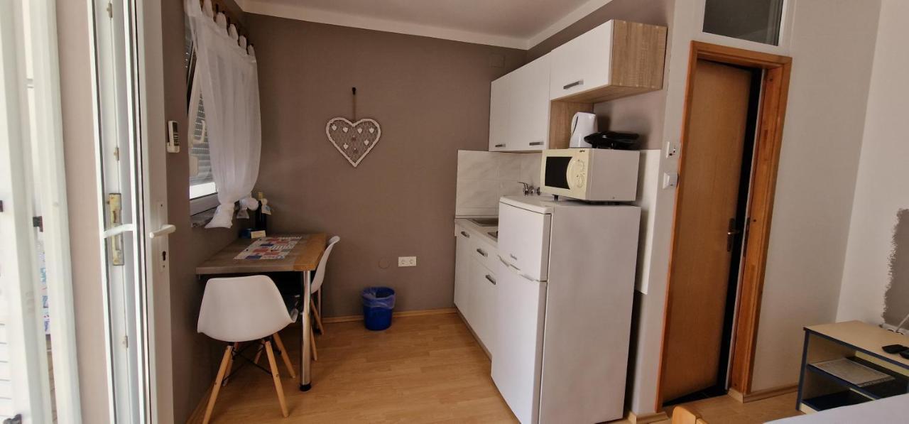 Apartmani Dutkovic Vrboska Luaran gambar