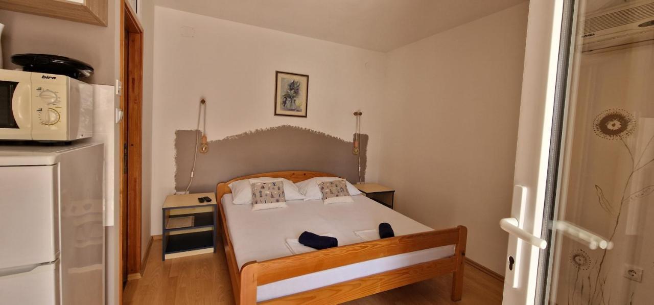 Apartmani Dutkovic Vrboska Luaran gambar