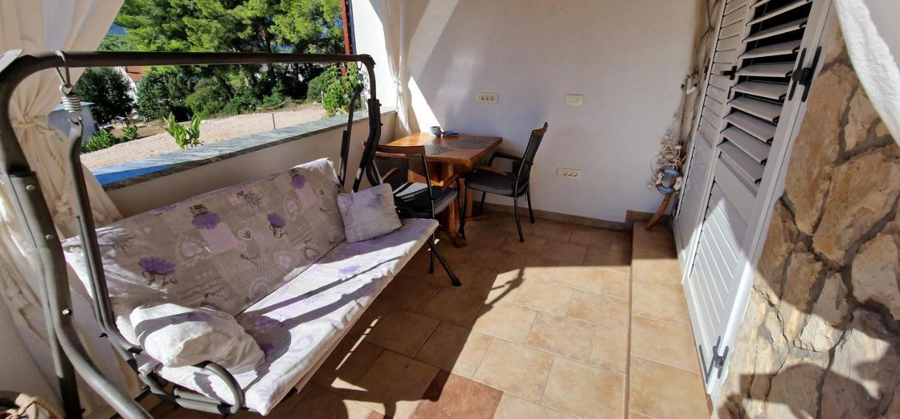 Apartmani Dutkovic Vrboska Luaran gambar